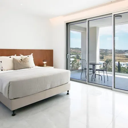 Phaedrus Living Luxury Seaview Coral Bay וילה