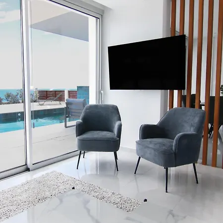 וילה Phaedrus Living Luxury Seaview Coral Bay פאהיה