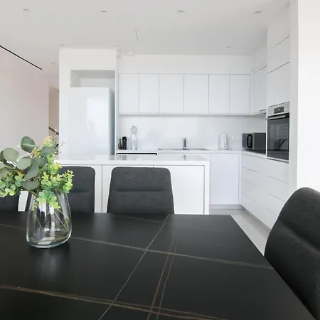 Phaedrus Living Luxury Seaview Coral Bay פאהיה