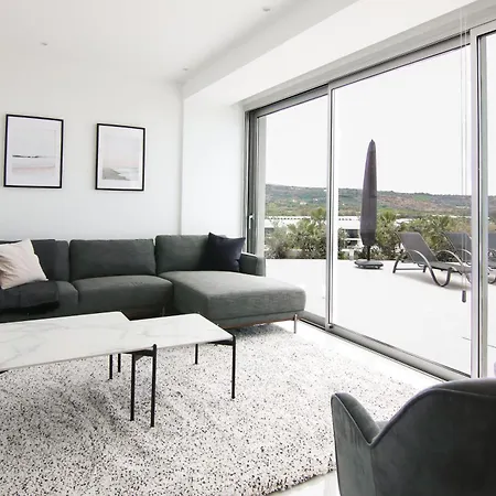 Phaedrus Living Luxury Seaview Coral Bay וילה