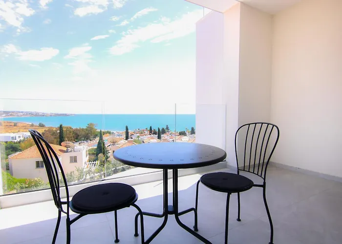 Phaedrus Living Luxury Seaview Coral Bay