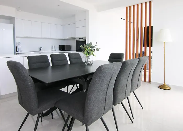 Phaedrus Living Luxury Seaview Coral Bay *