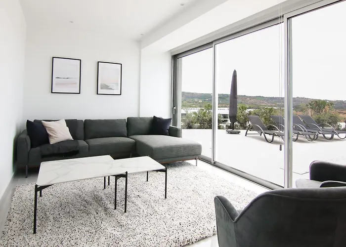 Phaedrus Living Luxury Seaview Coral Bay Vila